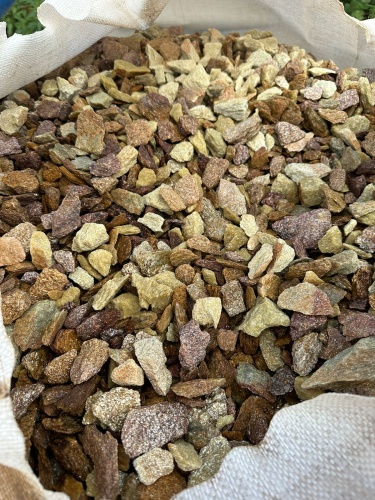 Златолит персиковый декоративная каменная крошка купить в Красновишерске