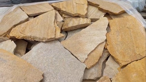 Плитняк златолит жёлтый для цоколя купить в Красновишерске