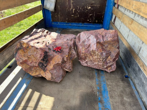 Ландшафтные глыбы красно-фиолетовые 200-1000 килограмм купить в Красновишерске