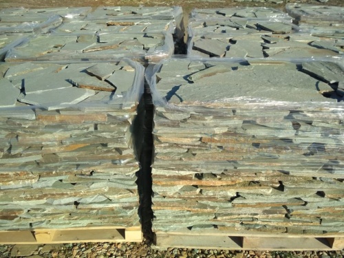 Плитняк златолит зелёный для цоколя, отмостки купить в Красновишерске