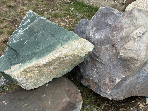 Камни для ландшафтного дизайна зелёные 10-60 килограмм купить в Красновишерске