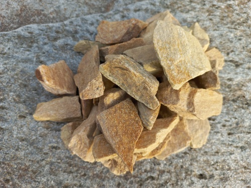 Златолит жёлтый декоративная каменная крошка купить в Красновишерске