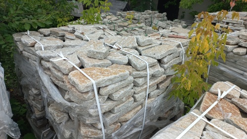 Гранитный плитняк галтованный для парковки купить в Красновишерске