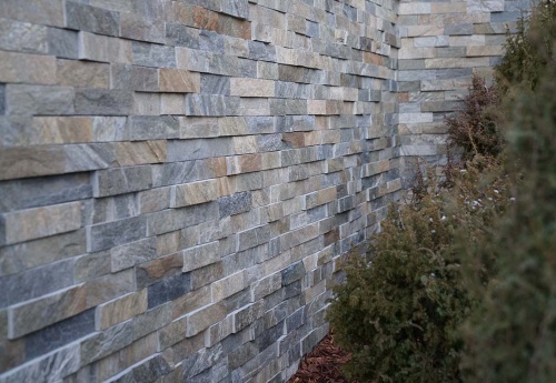 Плитка пилёная златолит Уральский для фасада купить в Красновишерске