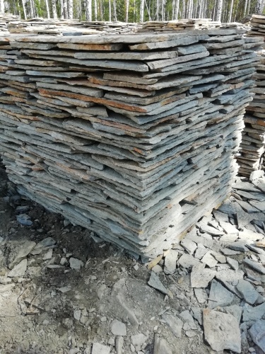 Плитняк златолит Уральский для цоколя, отмостки купить в Красновишерске