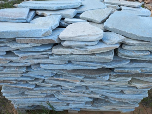 Плитняк златолит зелёный галтованный для цоколя купить в Красновишерске